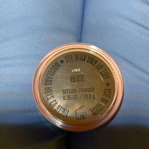 KYLIE setting powder